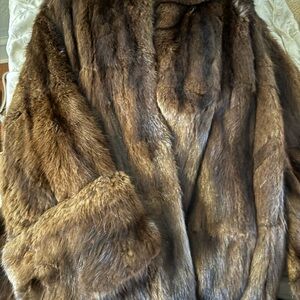 Elegant Brown Mink Fur mid-length coat